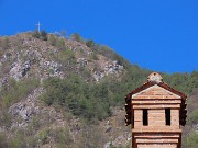 73 Dal comignolo la croce del Pizzo di Spino